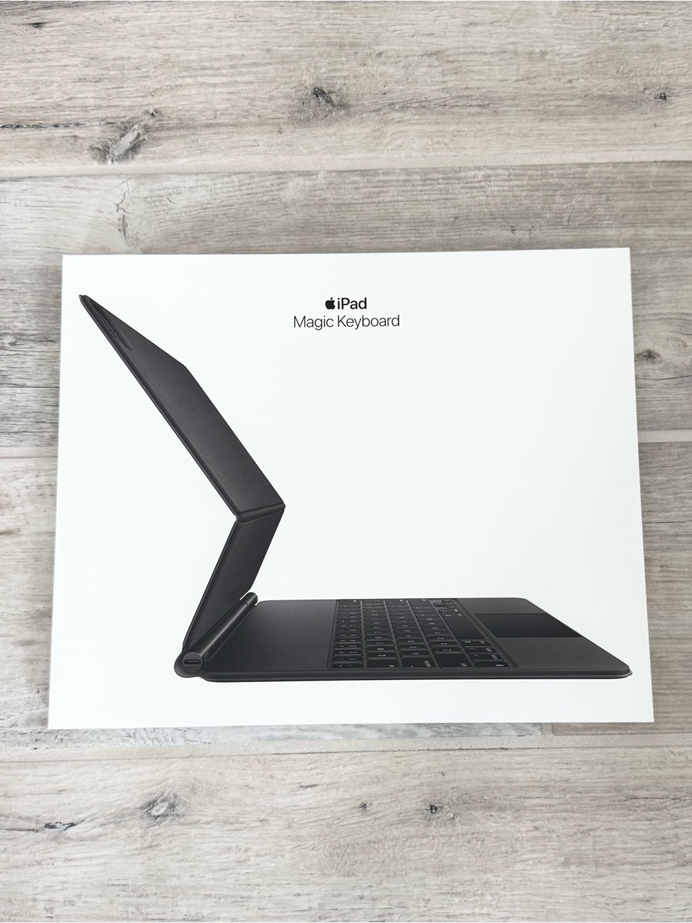 Apple Black iPad Magic Keyboard Case - Picture 4 of 9